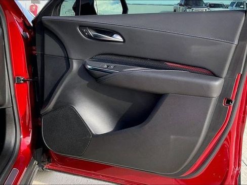 Used 2025 Cadillac XT4 Sport image 29