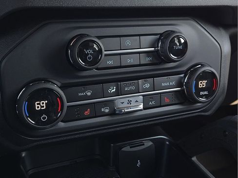 New 2025 Ford Bronco Big Bend w/ Black Diamond Package image 13