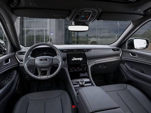 New 2025 Jeep Grand Cherokee Limited image 14