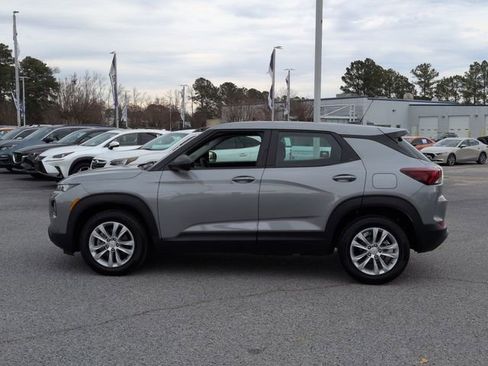 Used 2023 Chevrolet TrailBlazer LS image 6