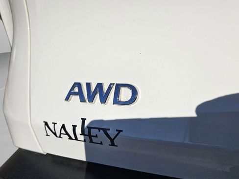 Certified 2025 INFINITI QX60 Pure image 32