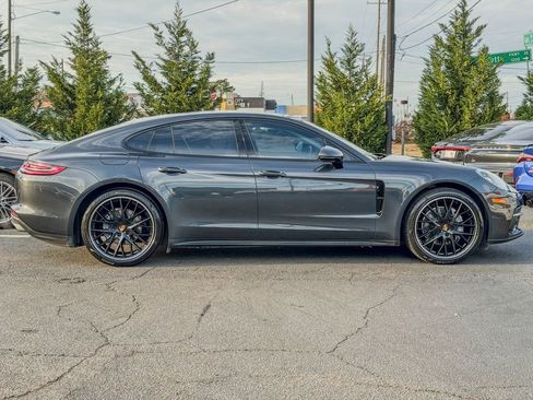 Used 2018 Porsche Panamera w/ Premium Package Plus image 7