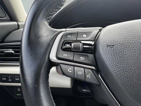 Used 2018 Honda Accord Touring image 27