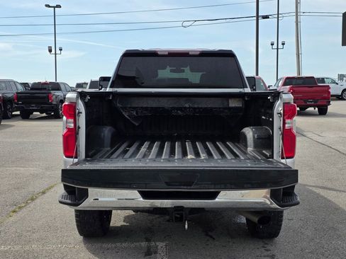Used 2022 Chevrolet Silverado 2500 LTZ w/ Z71 Off-Road Package AWD/4WD image 7