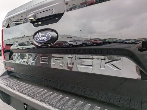 New 2025 Ford Maverick Lariat image 14