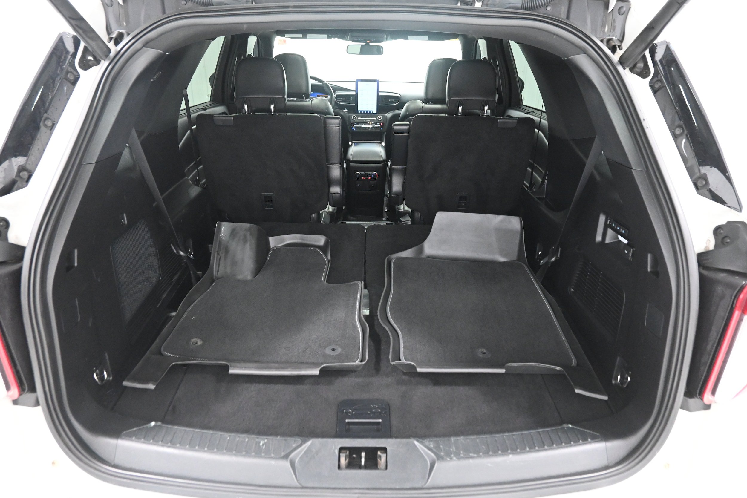Used 2020 Ford Explorer ST w/ Premium Technology Package AWD/4WD image 39