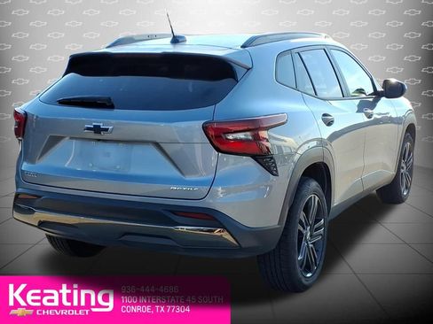 Used 2024 Chevrolet Trax ACTIV w/ Sunroof Package FWD image 6
