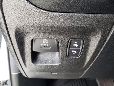 Used 2022 RAM 1500 Big Horn image 24