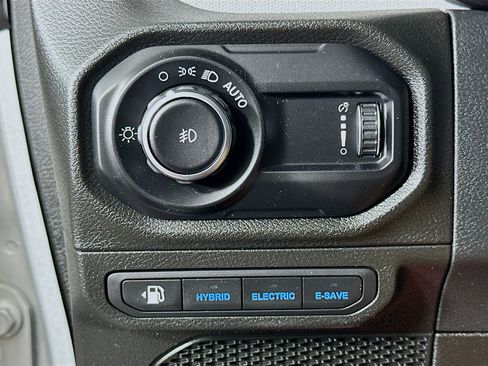 Used 2024 Jeep Wrangler Unlimited AWD/4WD image 17