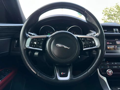 Used 2016 Jaguar XF S AWD/4WD image 29