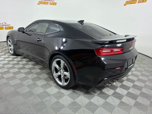Used 2018 Chevrolet Camaro SS RWD image 3