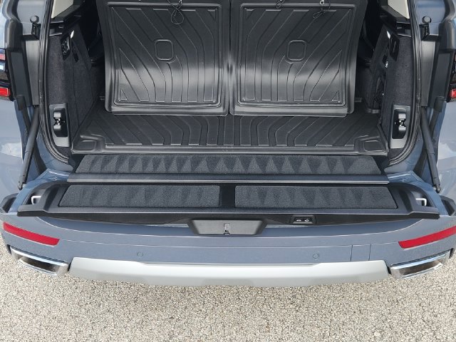 Used 2025 BMW X7 xDrive40i AWD/4WD image 31