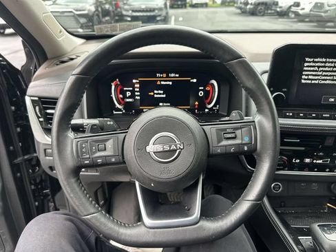 Used 2023 Nissan Rogue Platinum w/ Platinum Premium Package AWD/4WD image 13