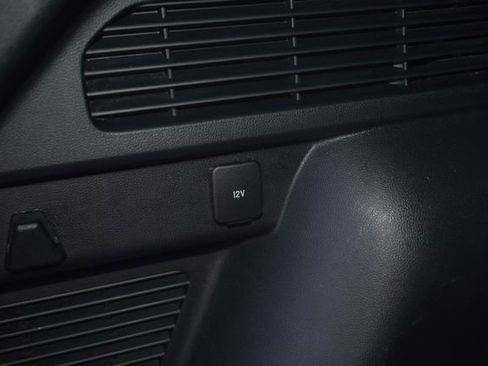 Used 2022 Ford Escape SE w/ SE Sport Appearance Package image 35