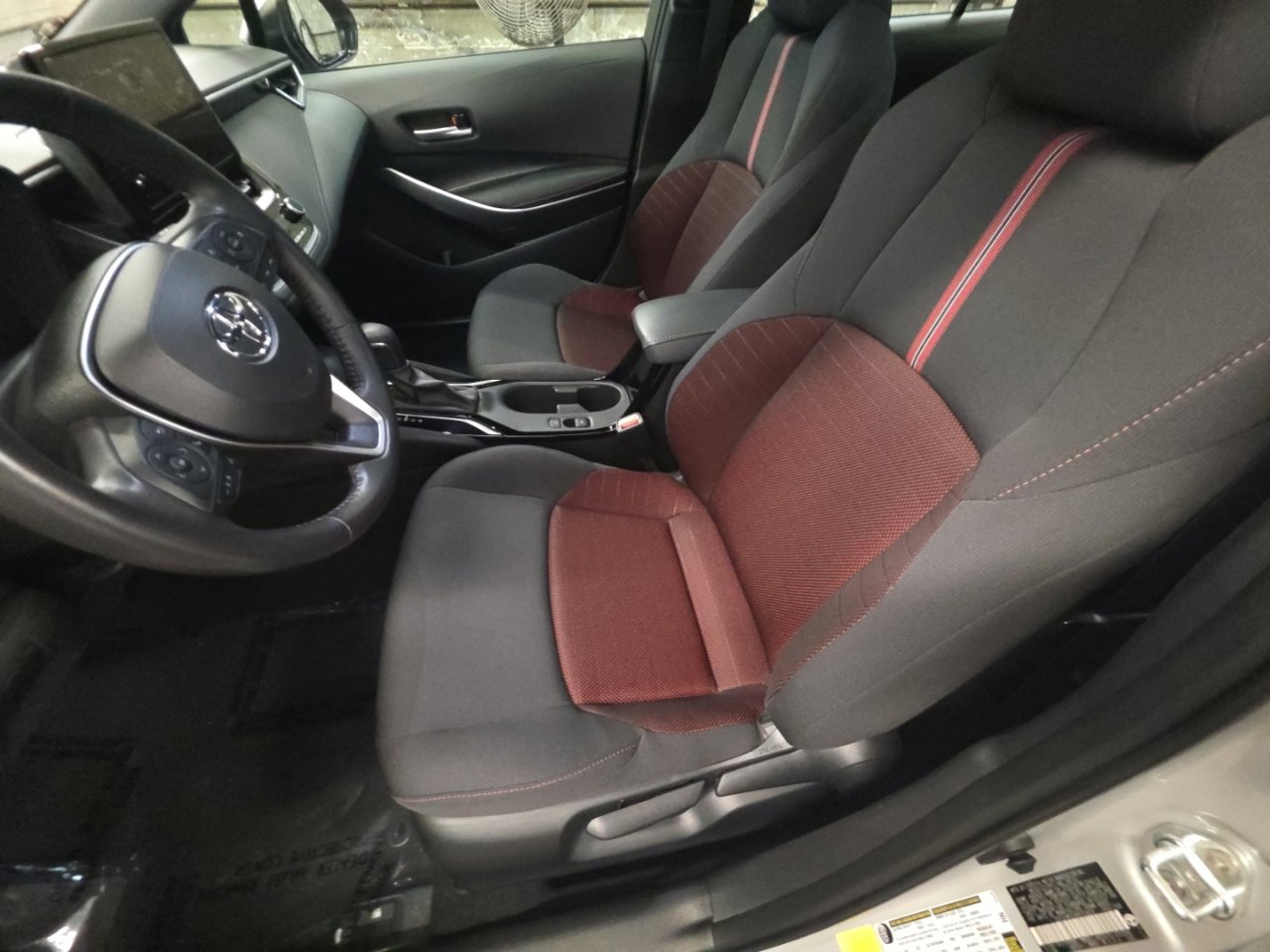 Used 2024 Toyota Corolla SE FWD image 16