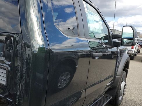 New 2025 Ford F450 XL image 2