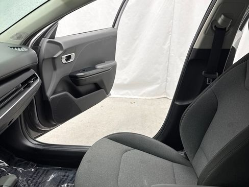 Used 2025 Kia K4 FWD image 20