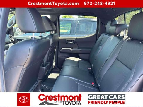 Used 2023 Toyota Tacoma TRD Off-Road w/ TRD Premium Off Road Package AWD/4WD image 9