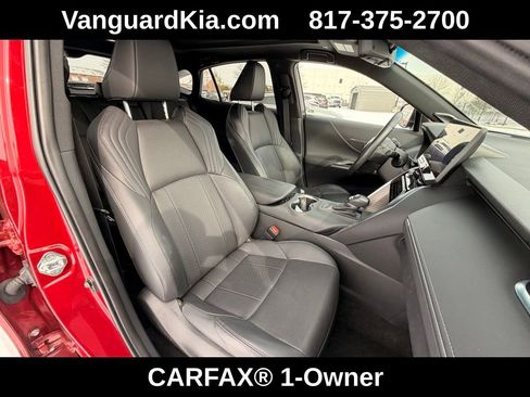 Used 2023 Toyota Venza LE image 27