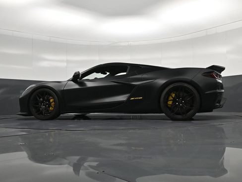 Used 2025 Chevrolet Corvette Z06 RWD image 33