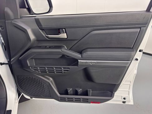 Used 2024 Toyota Tacoma TRD Off-Road image 42