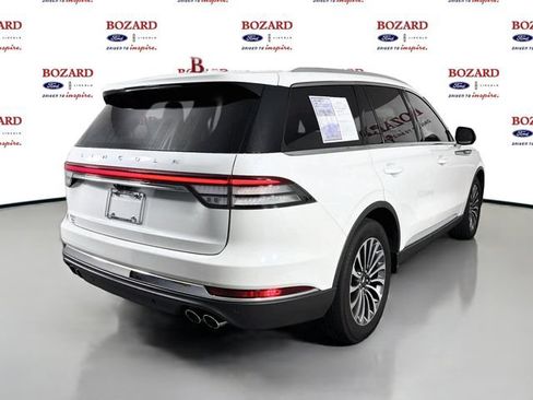 Certified 2023 Lincoln Aviator 2WD w/ Premium Package image 8