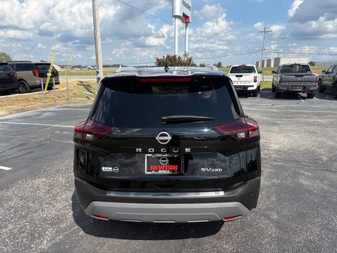 Used 2023 Nissan Rogue SV w/ SV Premium B Package AWD/4WD image 6