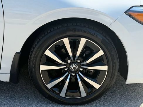 Used 2023 Honda Civic EX-L image 10