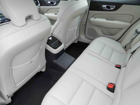 Used 2024 Volvo S60 T8 Plus w/ Climate Package image 35