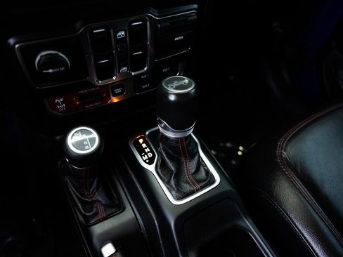 Used 2020 Jeep Wrangler Unlimited Rubicon AWD/4WD image 24