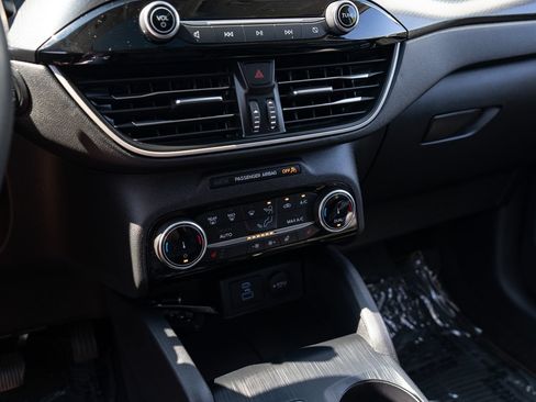Used 2022 Ford Escape SEL w/ SEL Stealth AWD Package image 26