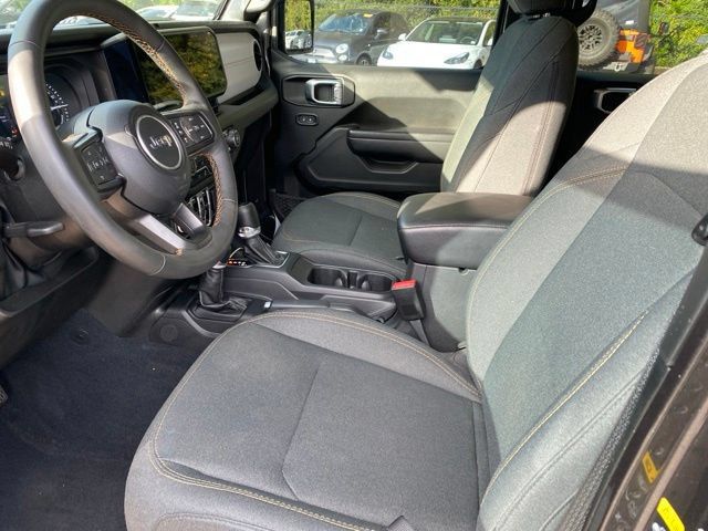 Used 2024 Jeep Wrangler Unlimited w/ Convenience Group AWD/4WD image 14