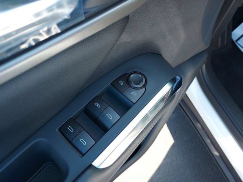 New 2027 Chevrolet Traverse LT w/ Midnight/Sport Edition FWD image 11