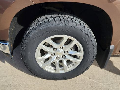 Used 2019 Chevrolet Silverado 1500 LT w/ All-Star Edition image 11