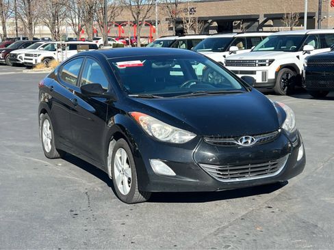 Used 2013 Hyundai Elantra GLS w/ Preferred Pkg image 4