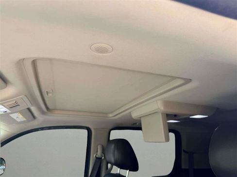 Used 2013 Chevrolet Suburban LTZ AWD/4WD image 33