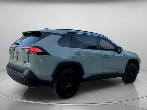 Used 2022 Toyota RAV4 XLE w/ Convenience Package FWD image 28