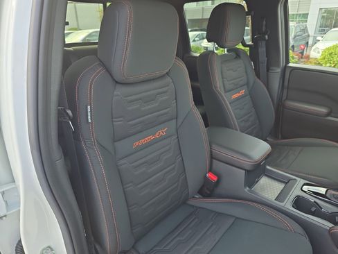 New 2025 Nissan Frontier PRO-4X image 28