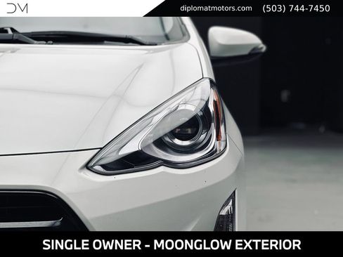 Used 2015 Toyota Prius C Two FWD image 12