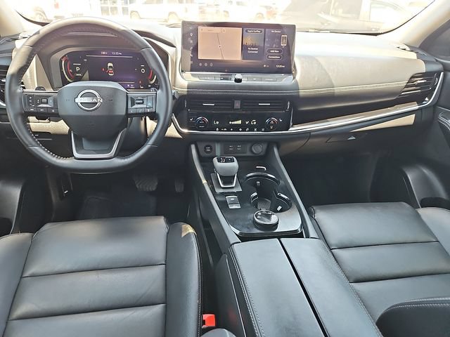 Used 2025 Nissan Rogue SL AWD/4WD image 12