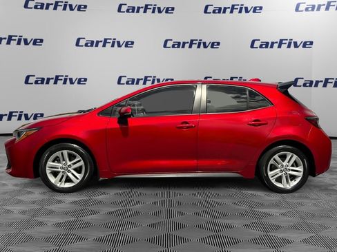 Used 2022 Toyota Corolla SE w/ SE Preferred Package FWD image 2