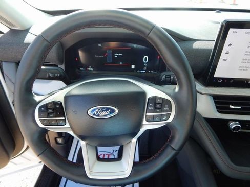New 2026 Ford Explorer Active w/ Active Comfort Package RWD image 19