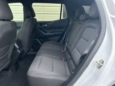 Used 2025 Chevrolet Equinox LT image 12