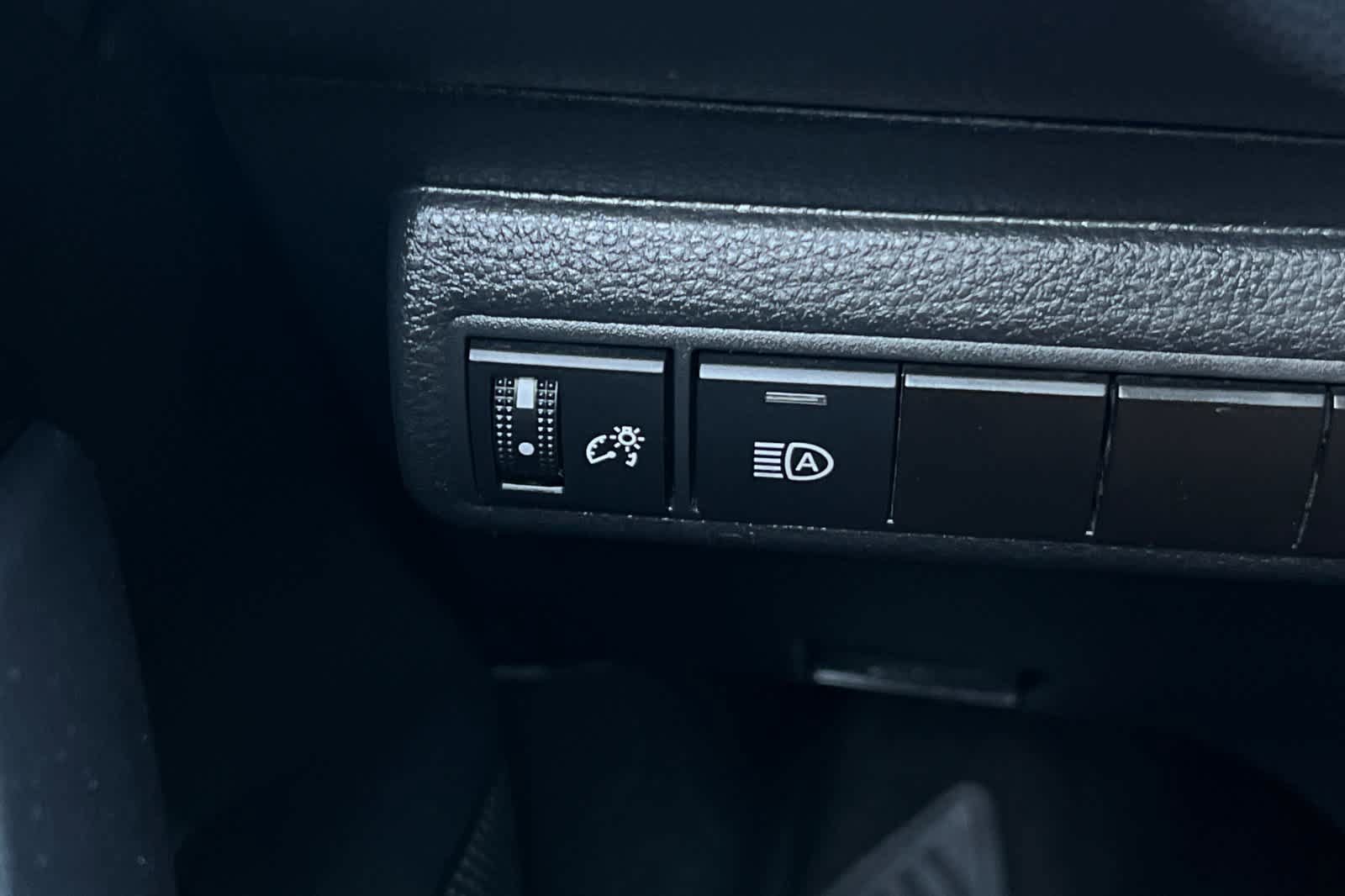 Used 2024 Toyota Corolla LE FWD image 29