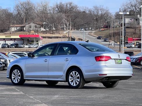 Used 2015 Volkswagen Jetta SE image 5
