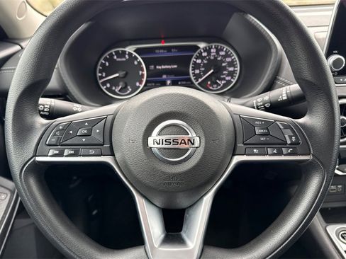 Used 2023 Nissan Sentra SV image 29