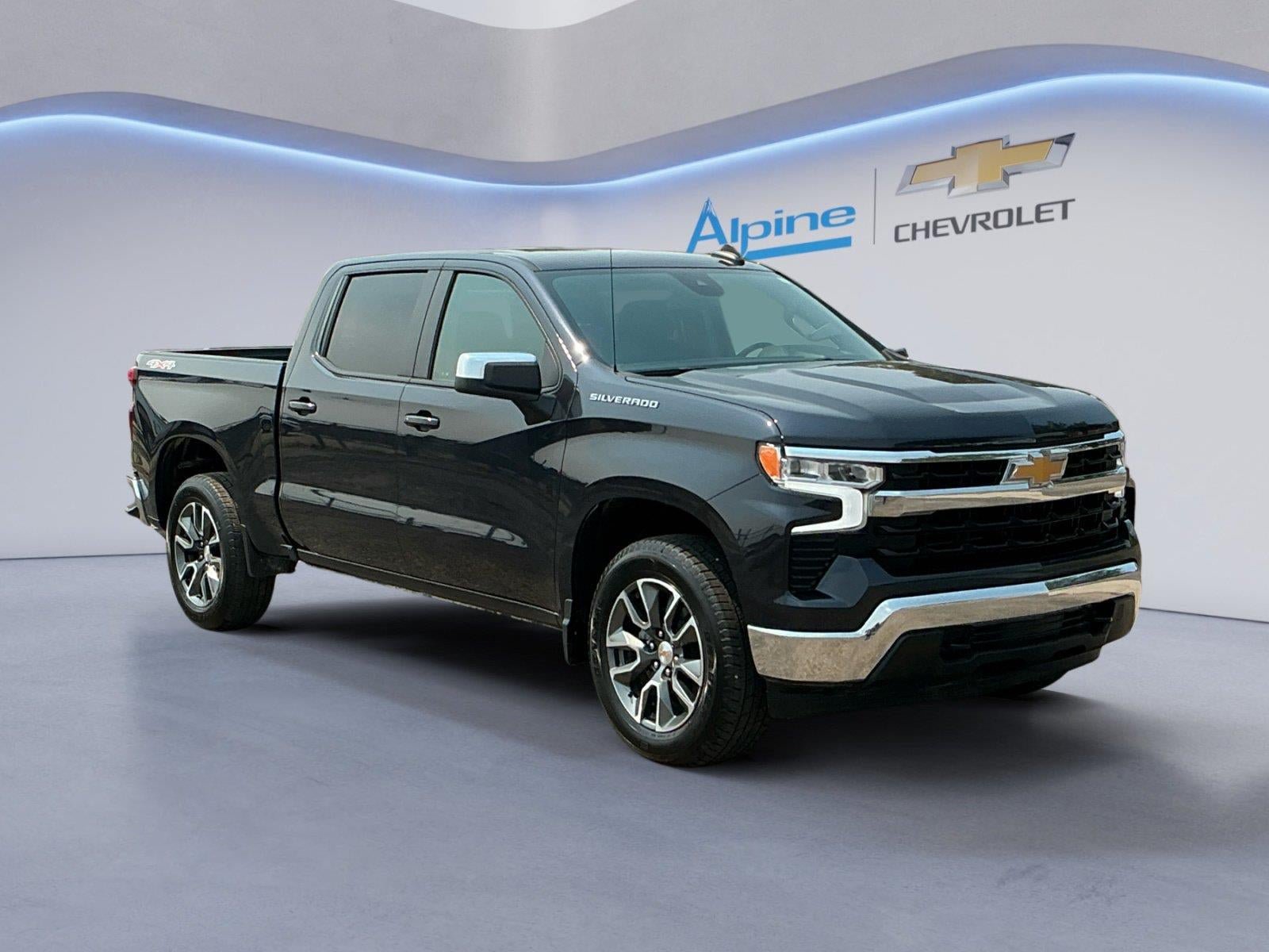Used 2024 Chevrolet Silverado 1500 LT AWD/4WD image 7