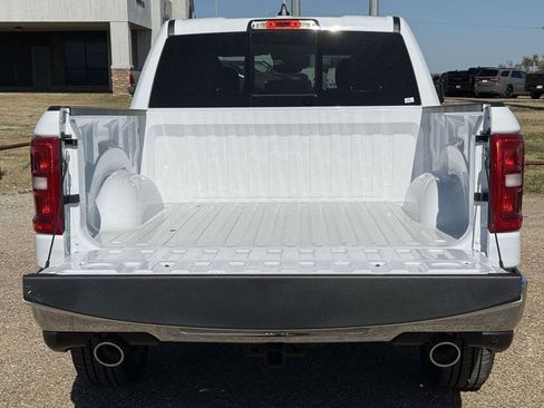 New 2026 RAM 1500 Big Horn AWD/4WD image 9