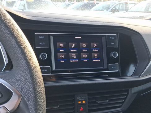 Certified 2023 Volkswagen Jetta Sport FWD image 21