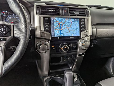 Certified 2022 Toyota 4Runner SR5 Premium image 31